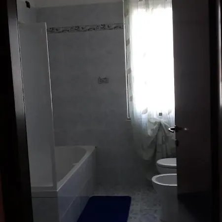 Le Tre Stelle Nocleg ze śniadaniem Ronco allʼAdige